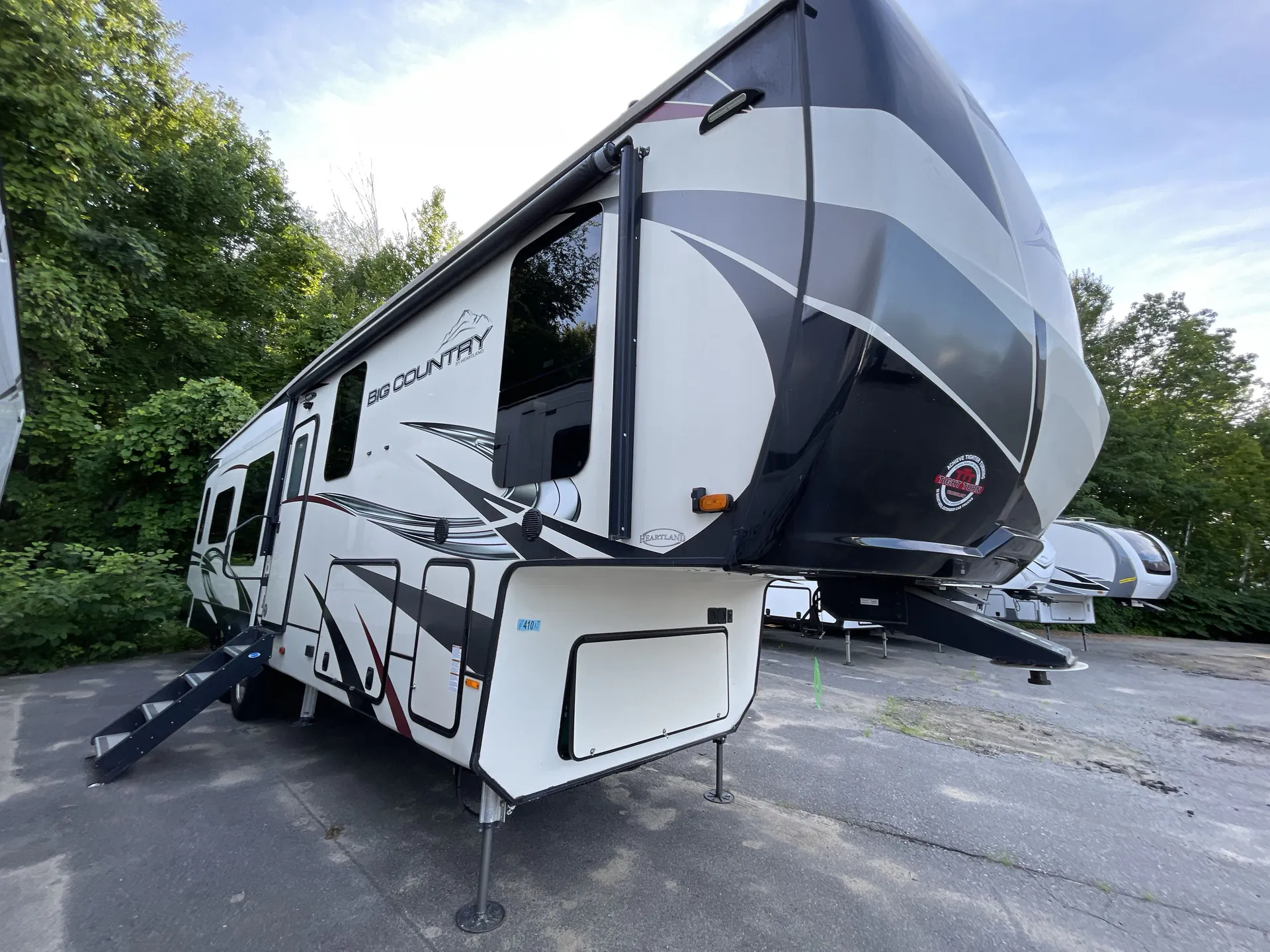 2020 Heartland Big Country 3155RLK — campside