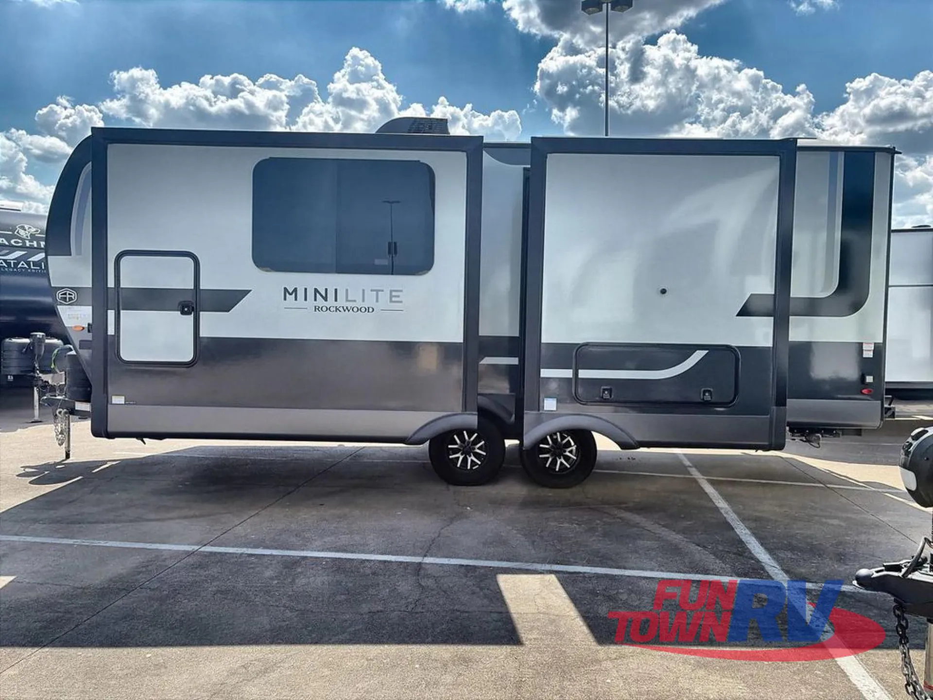 2027 Forest River Rockwood Mini Lite 2523MBR — Photo 5