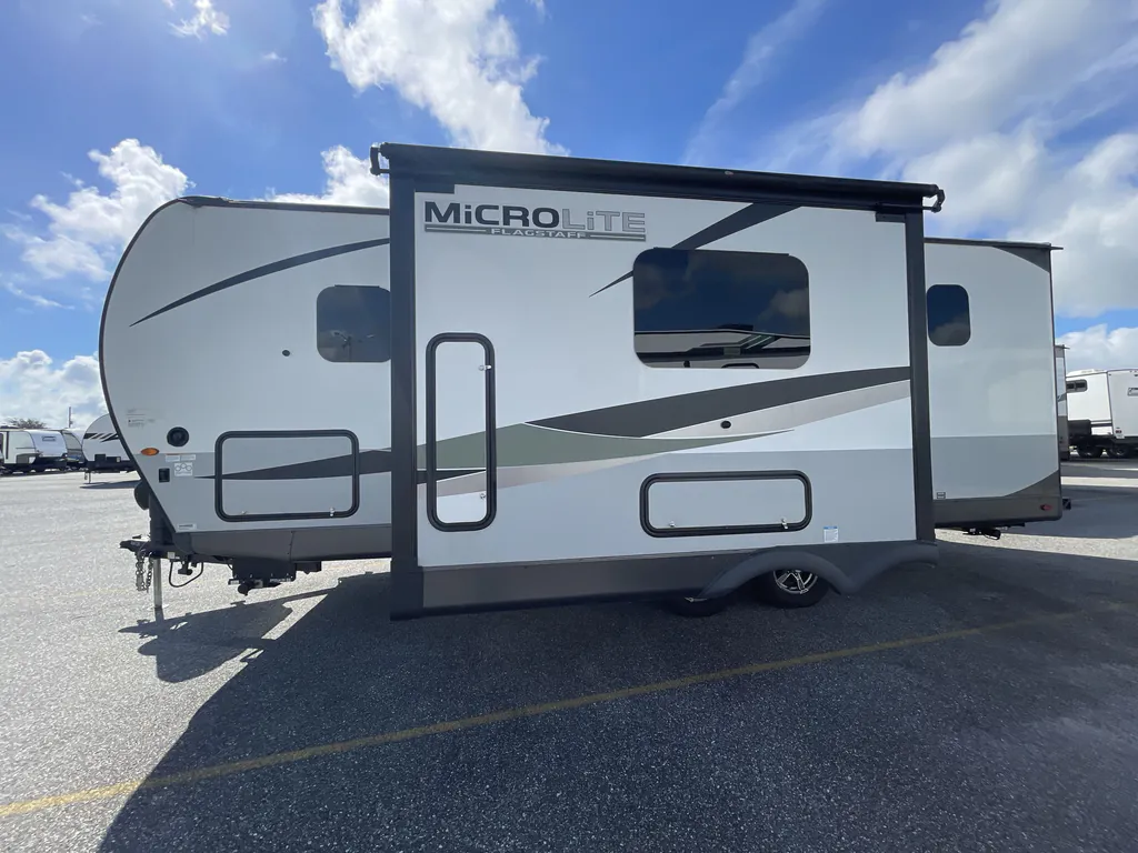 2023 Forest River Flagstaff Micro Lite 25BRDS, Photos photo 7