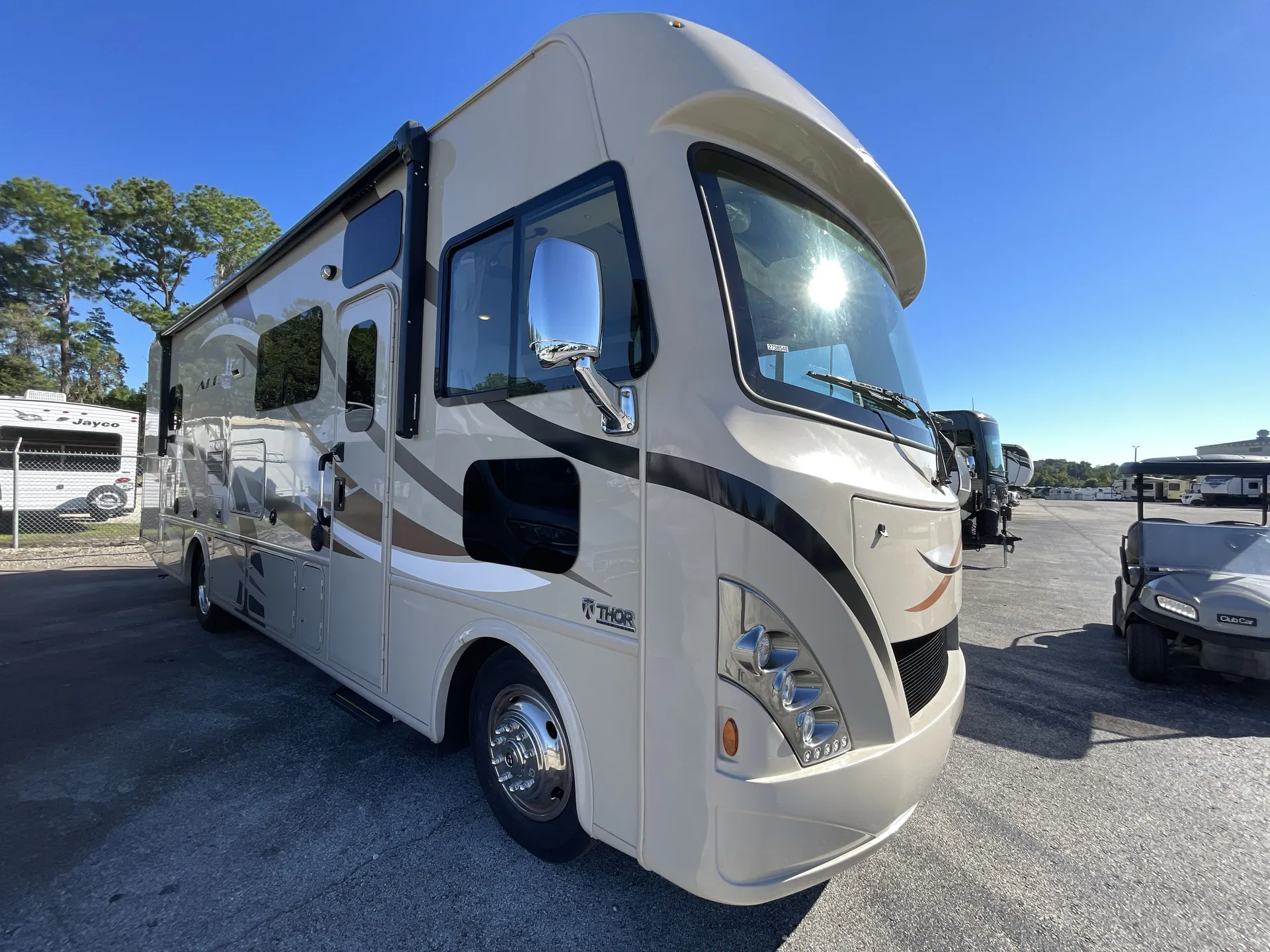 2017 Thor Motor Coach A.C.E 30.3 - Photo 2