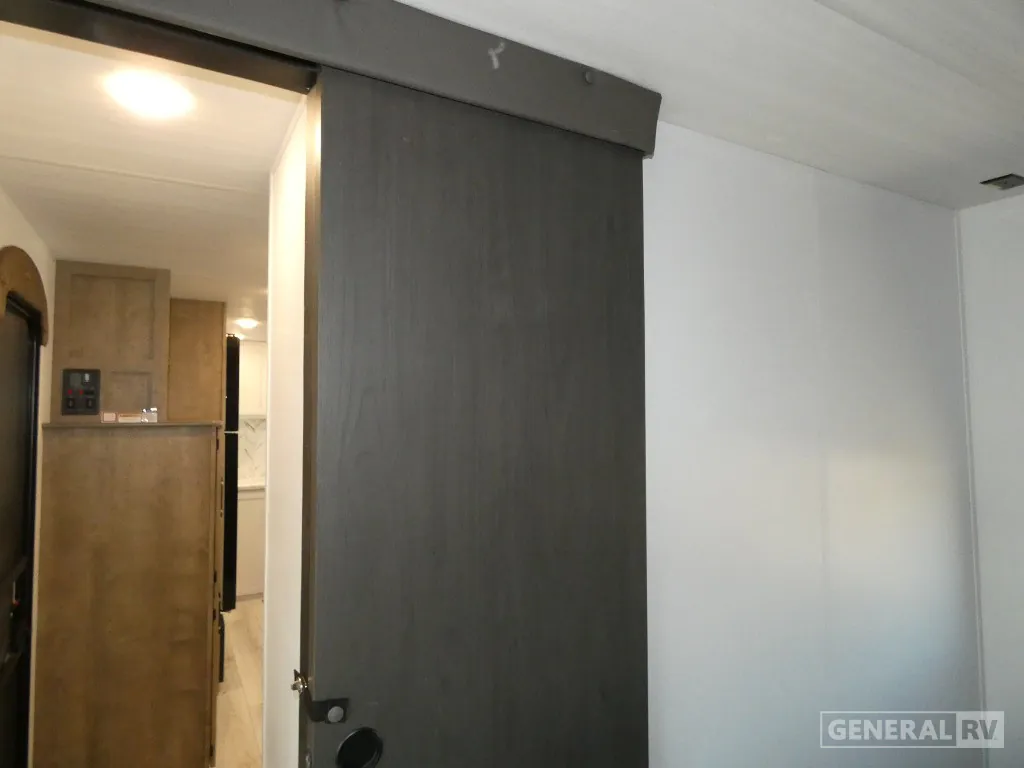 2025 Keystone Springdale Classic East 291BRC, Photos photo 12