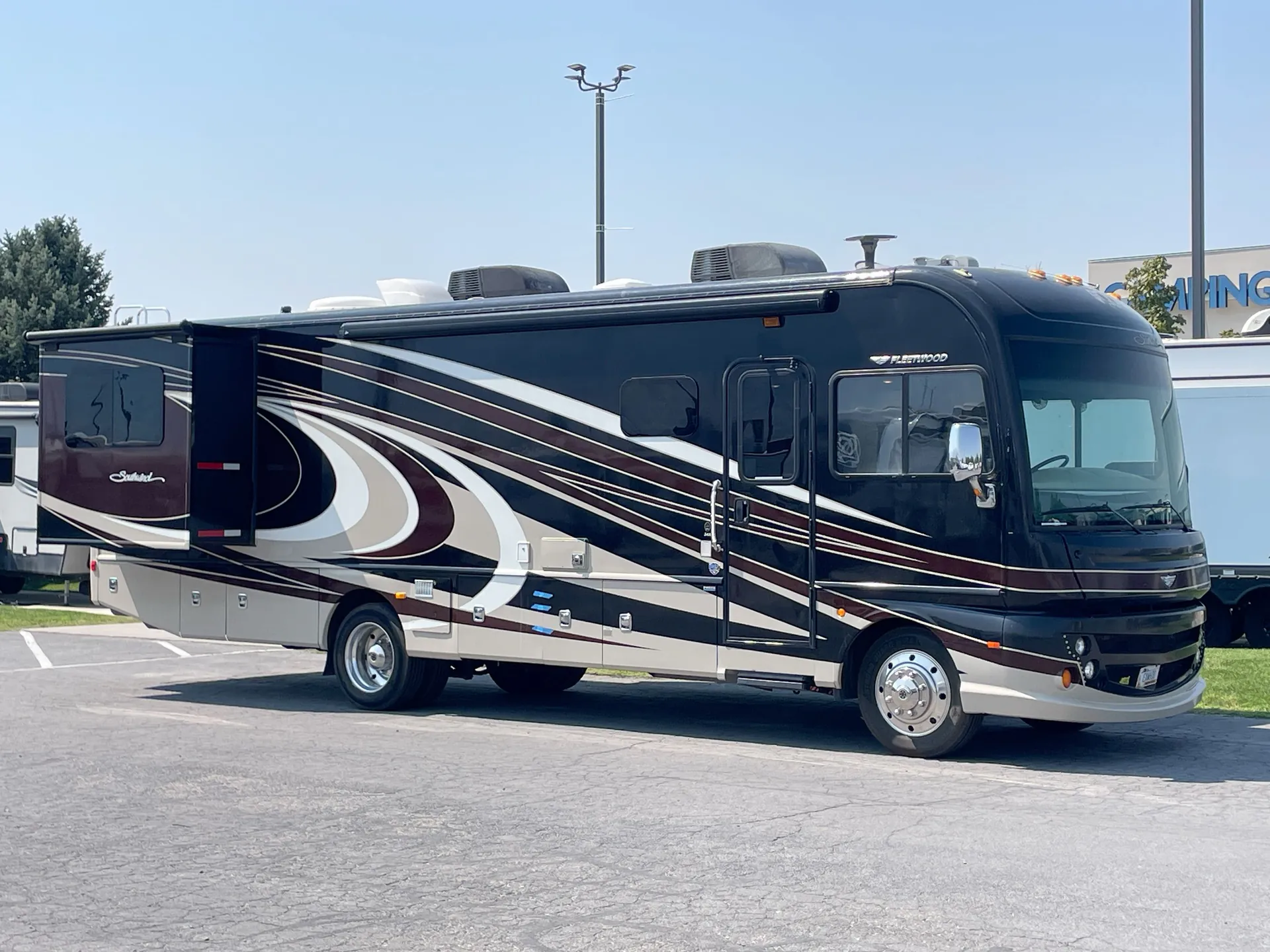 2016 Fleetwood Southwind 34A - Photo 2