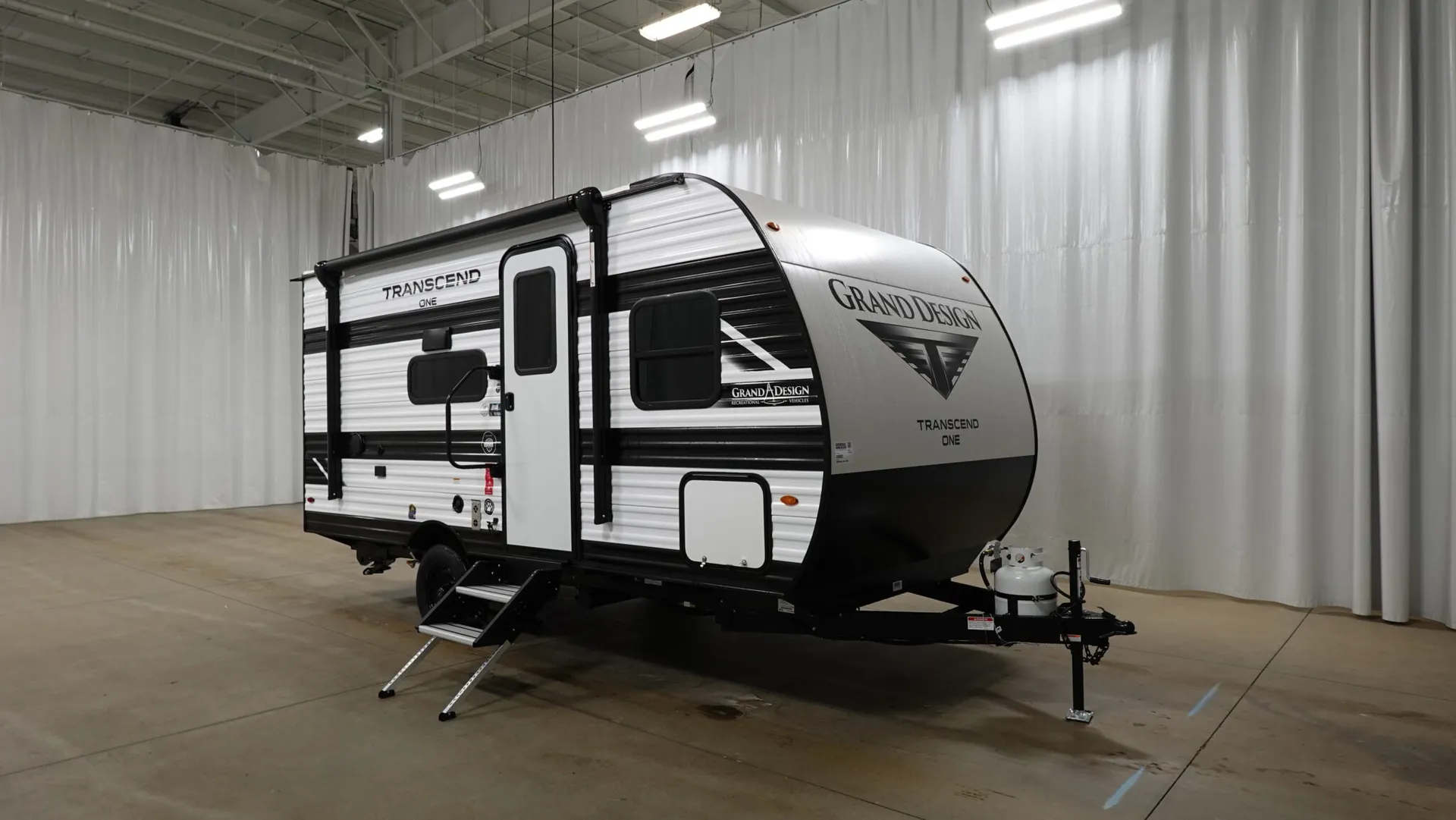 2026 Grand Design Transcend One 151BH - Photo 2