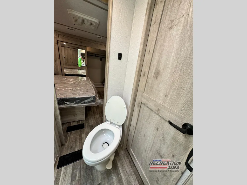 2023 Keystone Avalanche 390DS, Photos photo 47