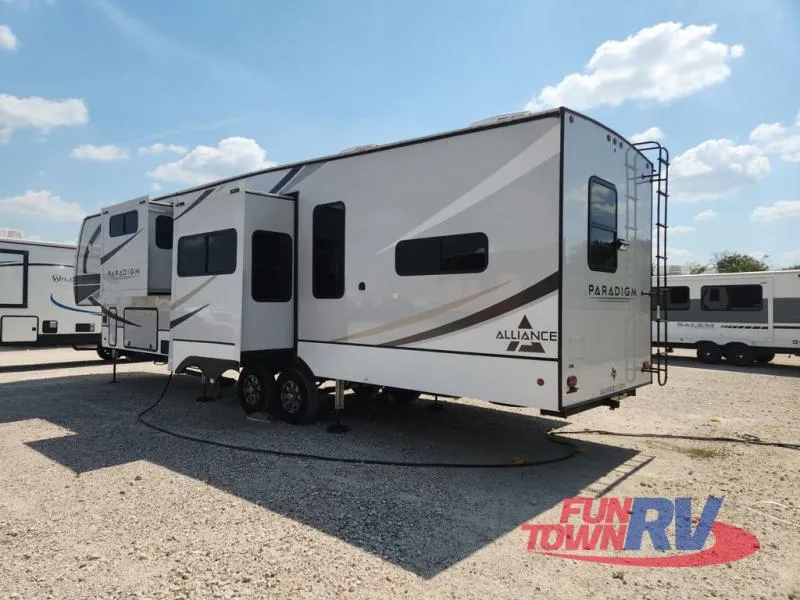 2023 Alliance RV Paradigm 382RK - Photo 4