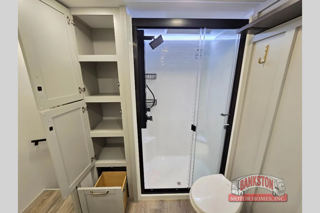 2026 Brinkley Model Z 3600, Photos photo 29