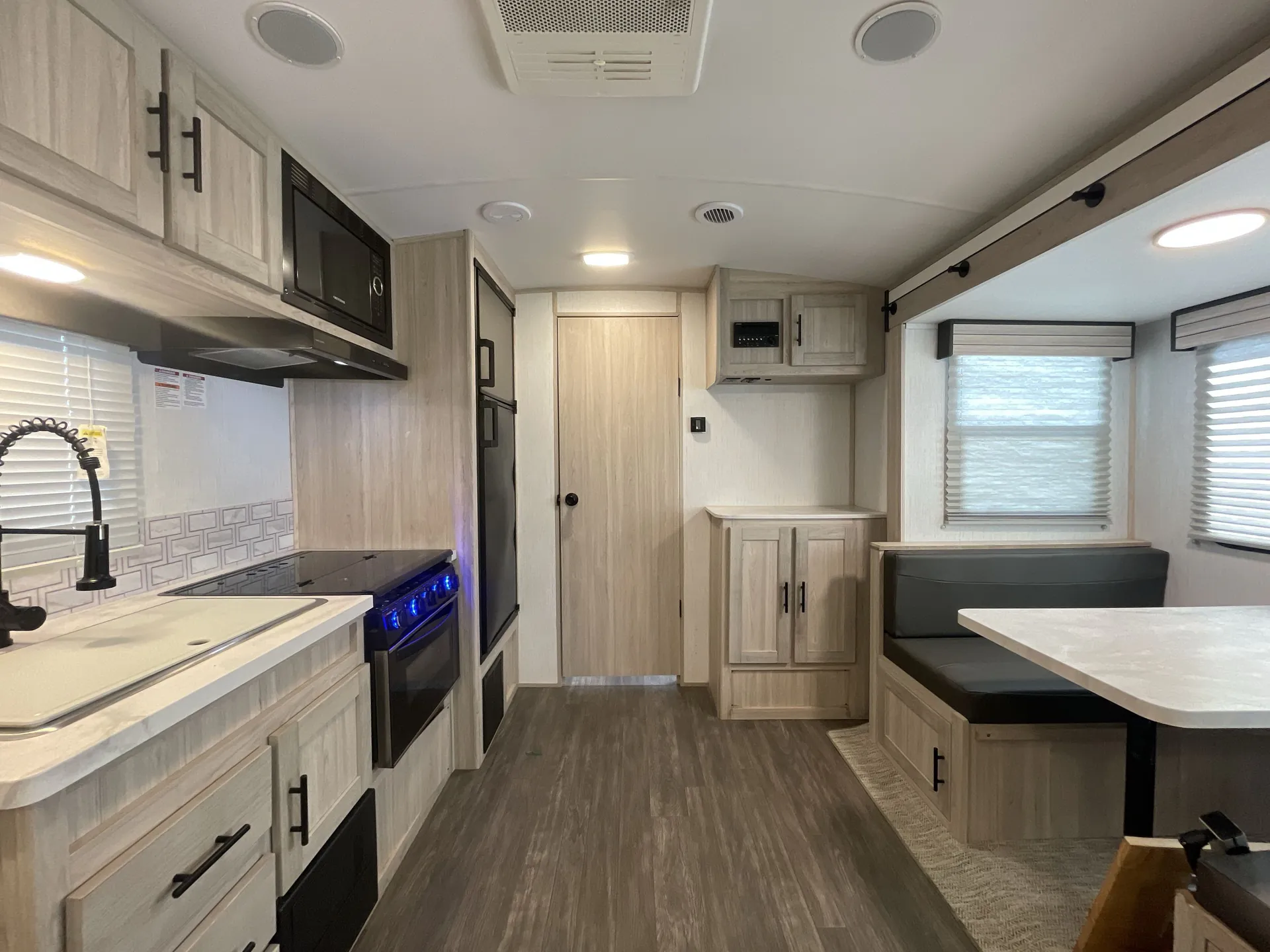 2022 Cruiser RV Shadow Cruiser 193MBS — living area main