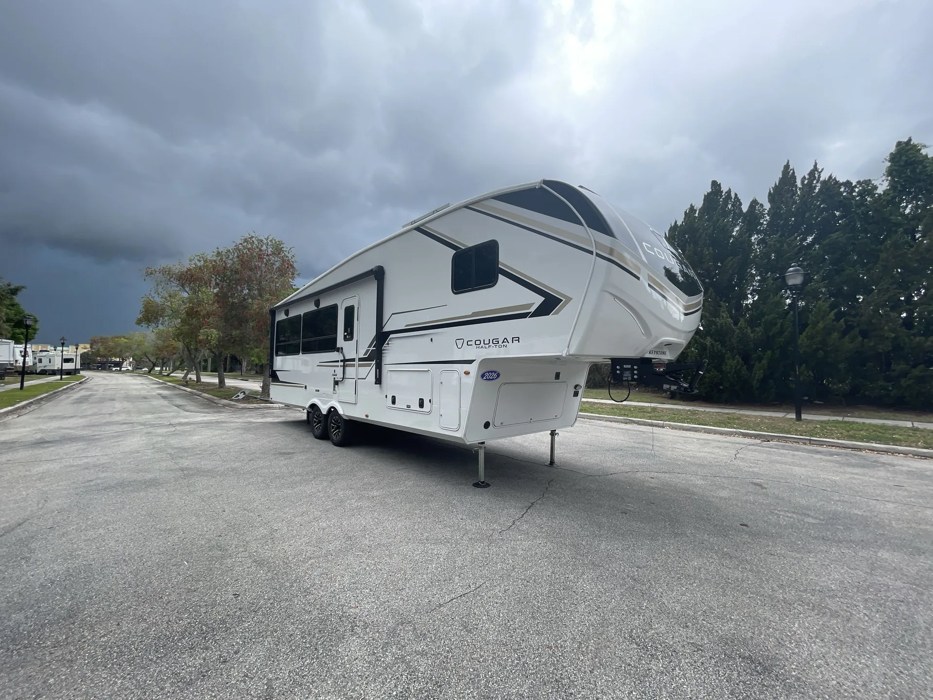 2026 Keystone Cougar Half-Ton 26RES - Photo 2