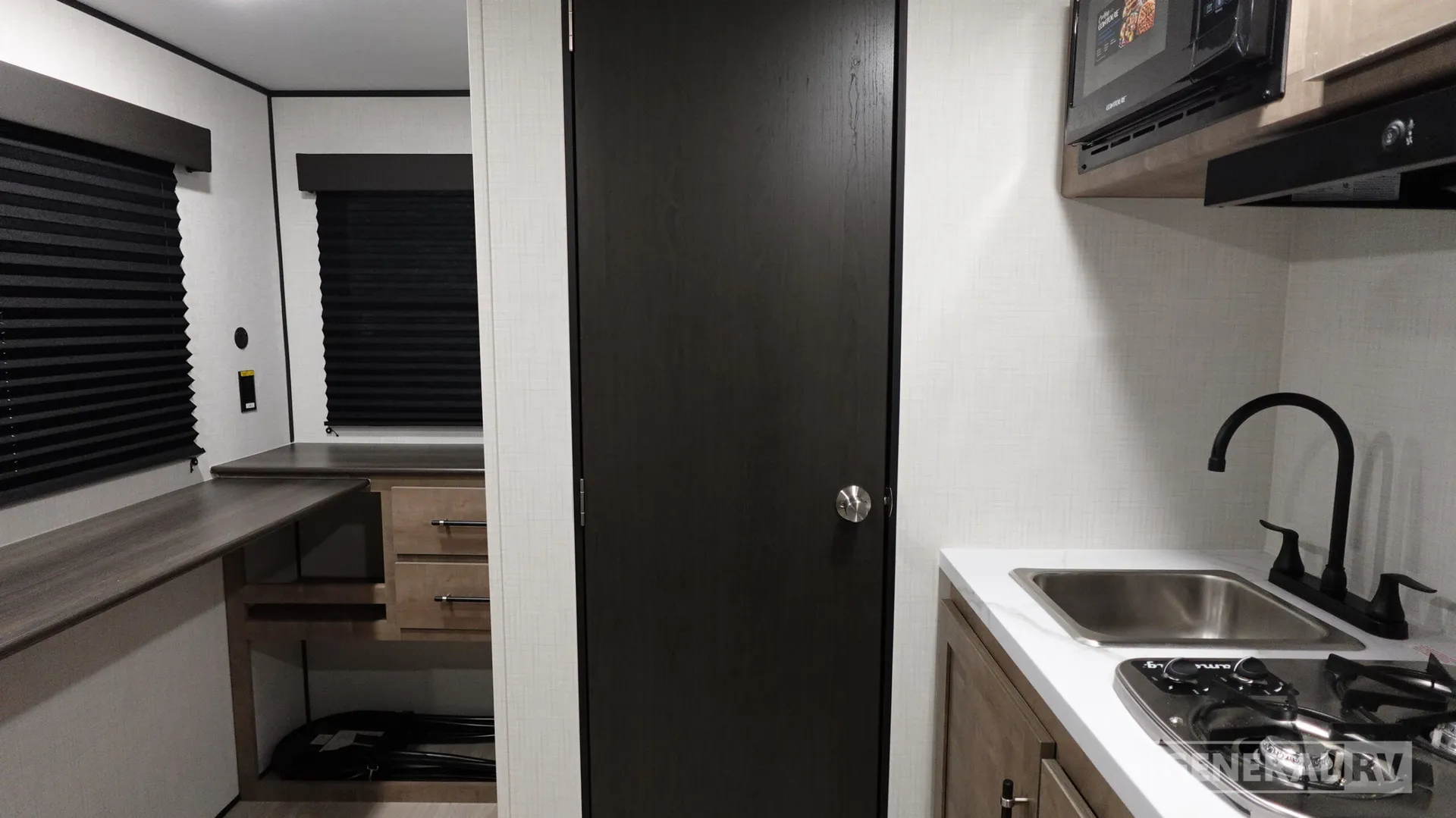 2027 Keystone Springdale Mini 1200BT - Photo 3
