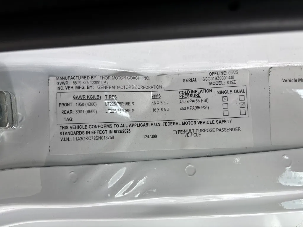 2026 Thor Motor Coach Chateau 19Z - Photo 4