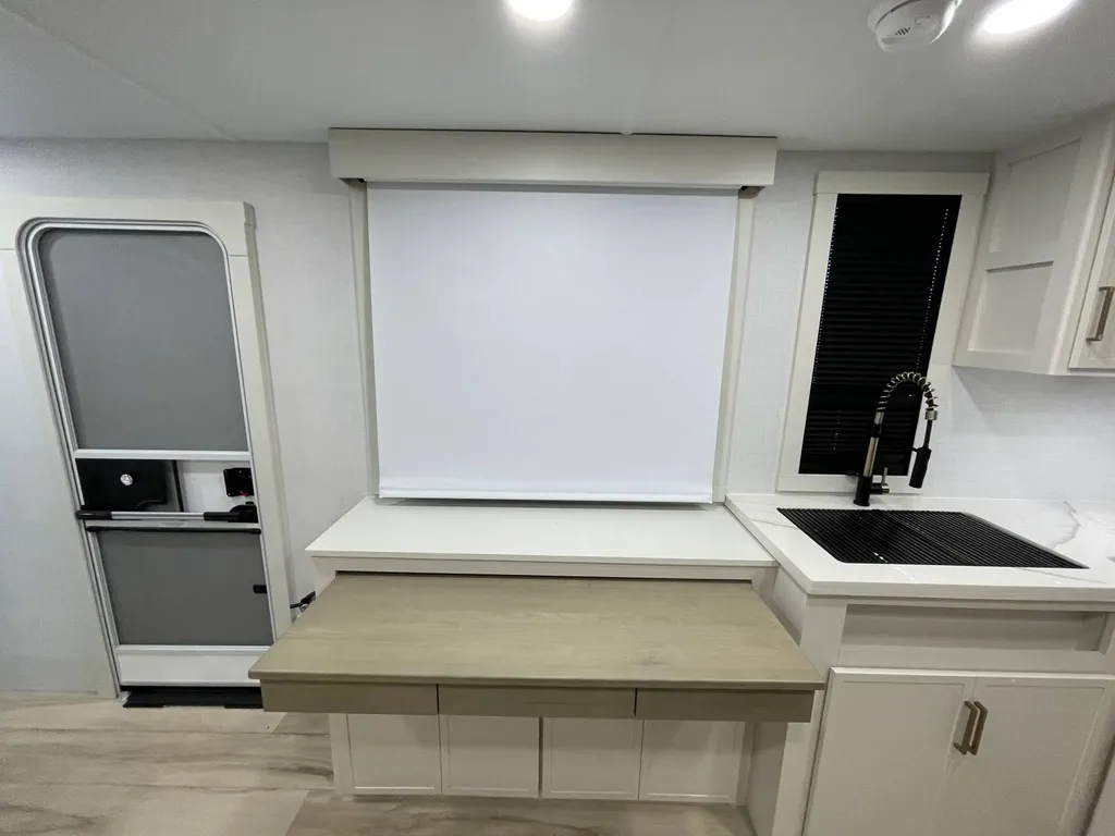 2025 Brinkley MODEL I 275, Photos photo 62