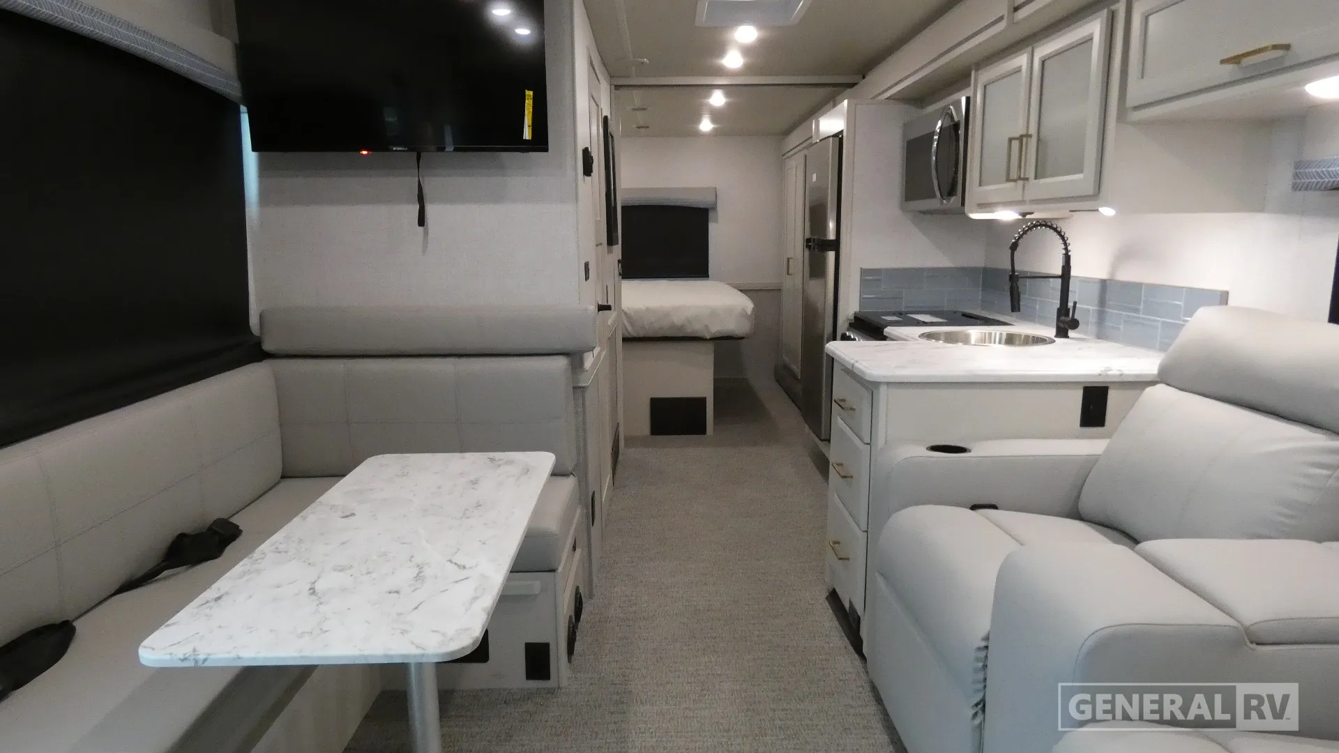 2026 Fleetwood Flair 29M - Photo 3