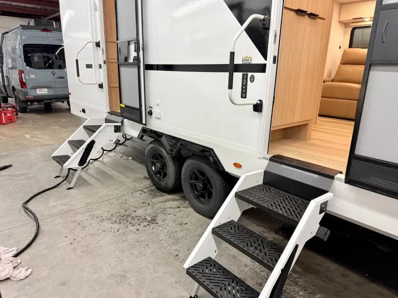 2026 Winnebago Thrive 26FKD - Photo 4