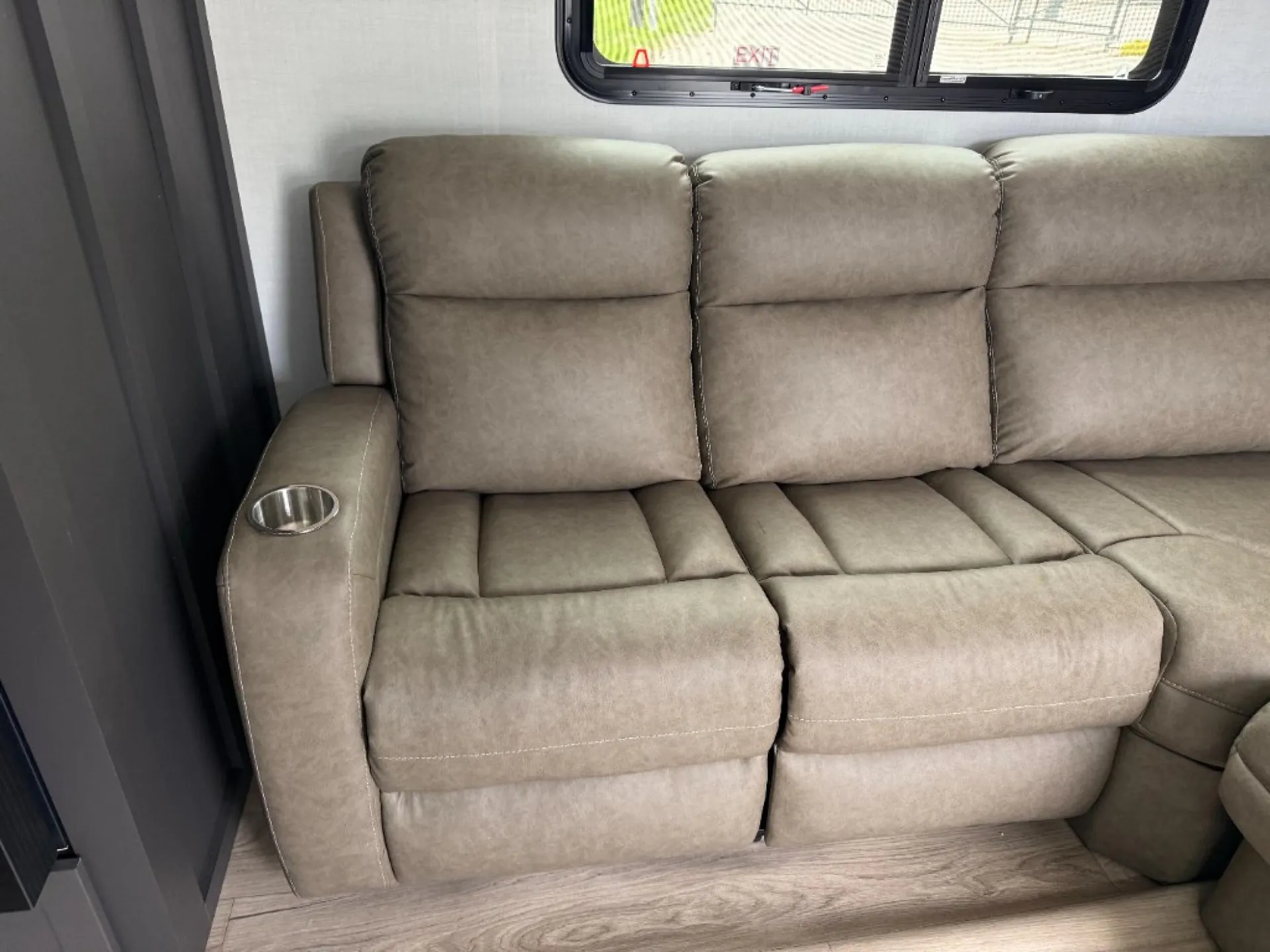 2027 Forest River Rockwood Ultra Lite 2711RK — Photo 7