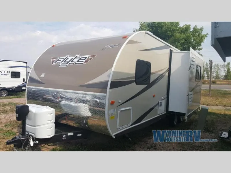 2017 Shasta RVs Flyte 255RS - Main photo