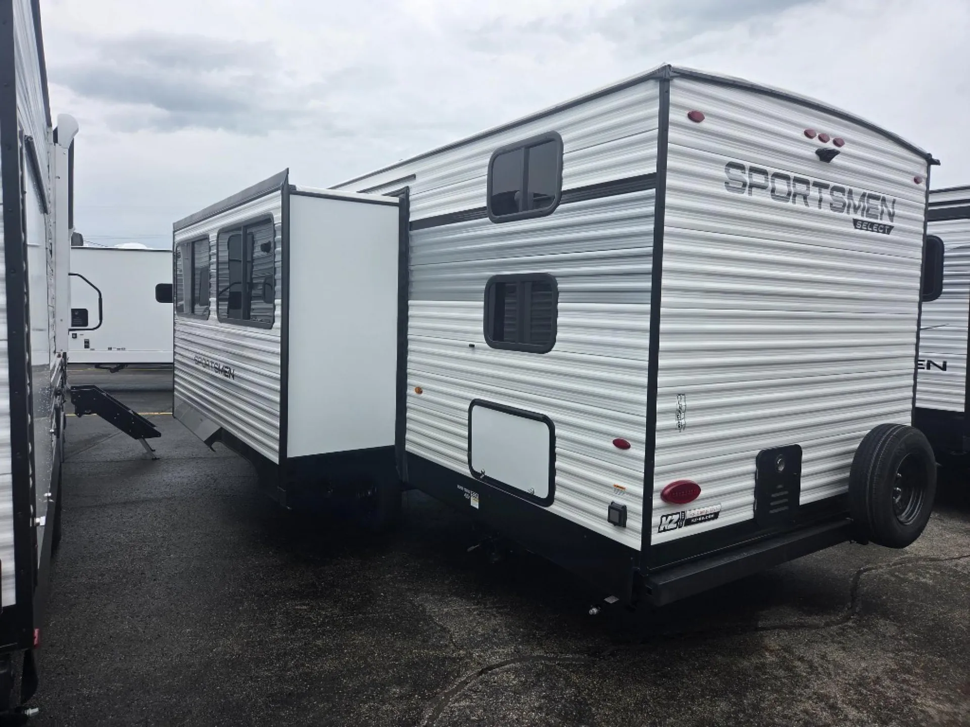 2026 K-Z Sportsmen Select 261BHSL - Photo 4