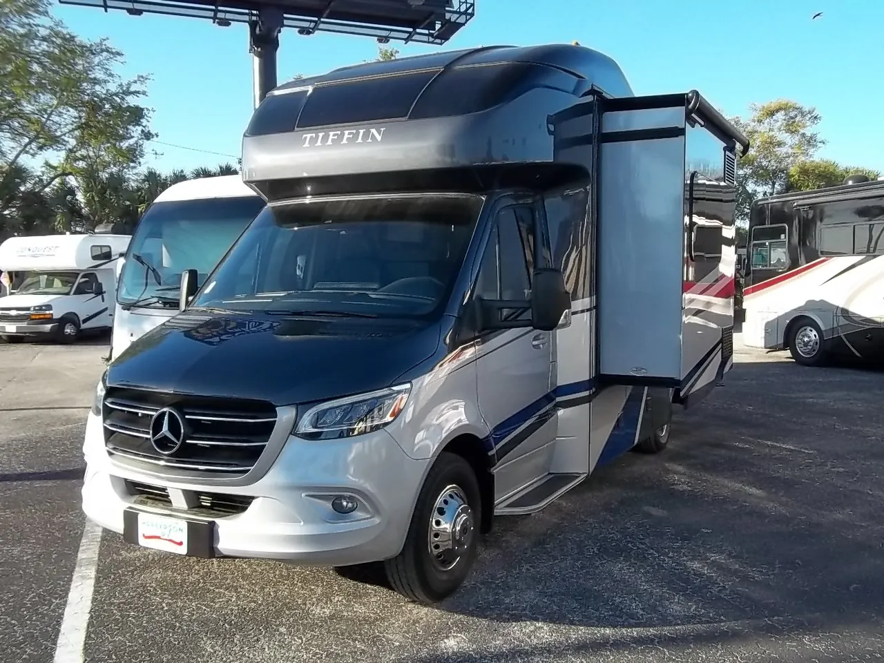 2020 Tiffin Wayfarer 24 TW dealer photo 1 from Harberson RV