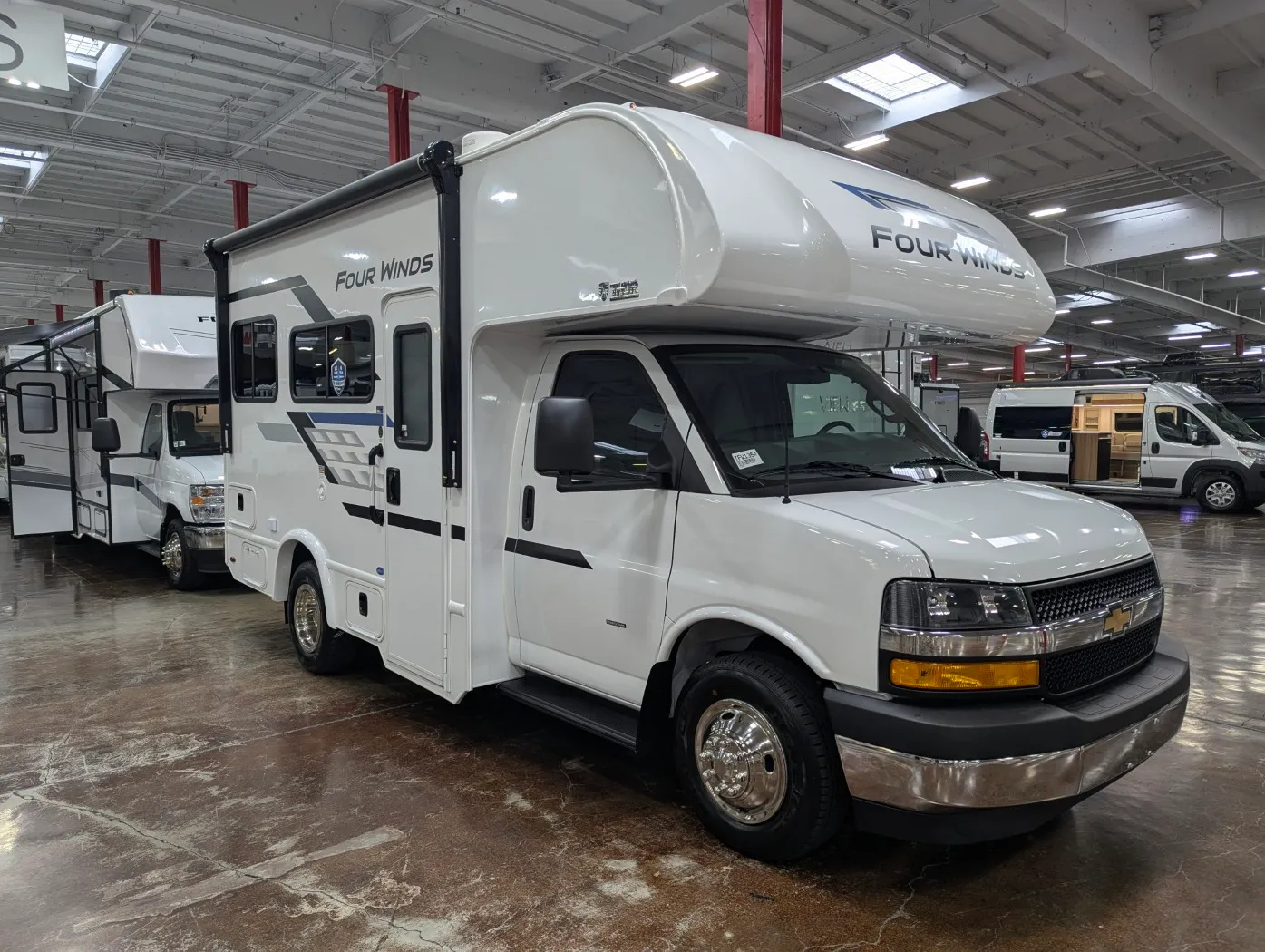 2027 Thor Motor Coach Four Winds 19Z - Photo 2