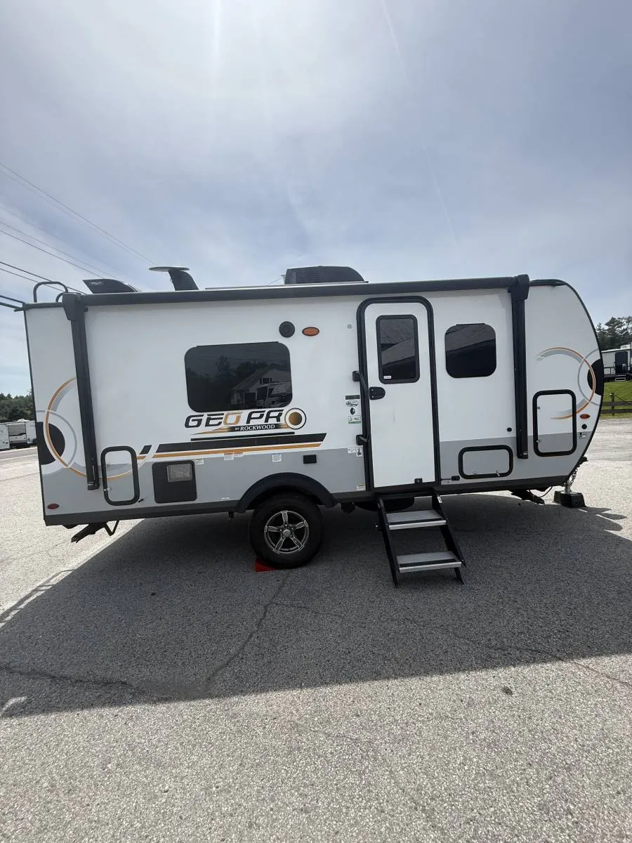 2022 Forest River ROCKWOOD 19FD - Photo 4