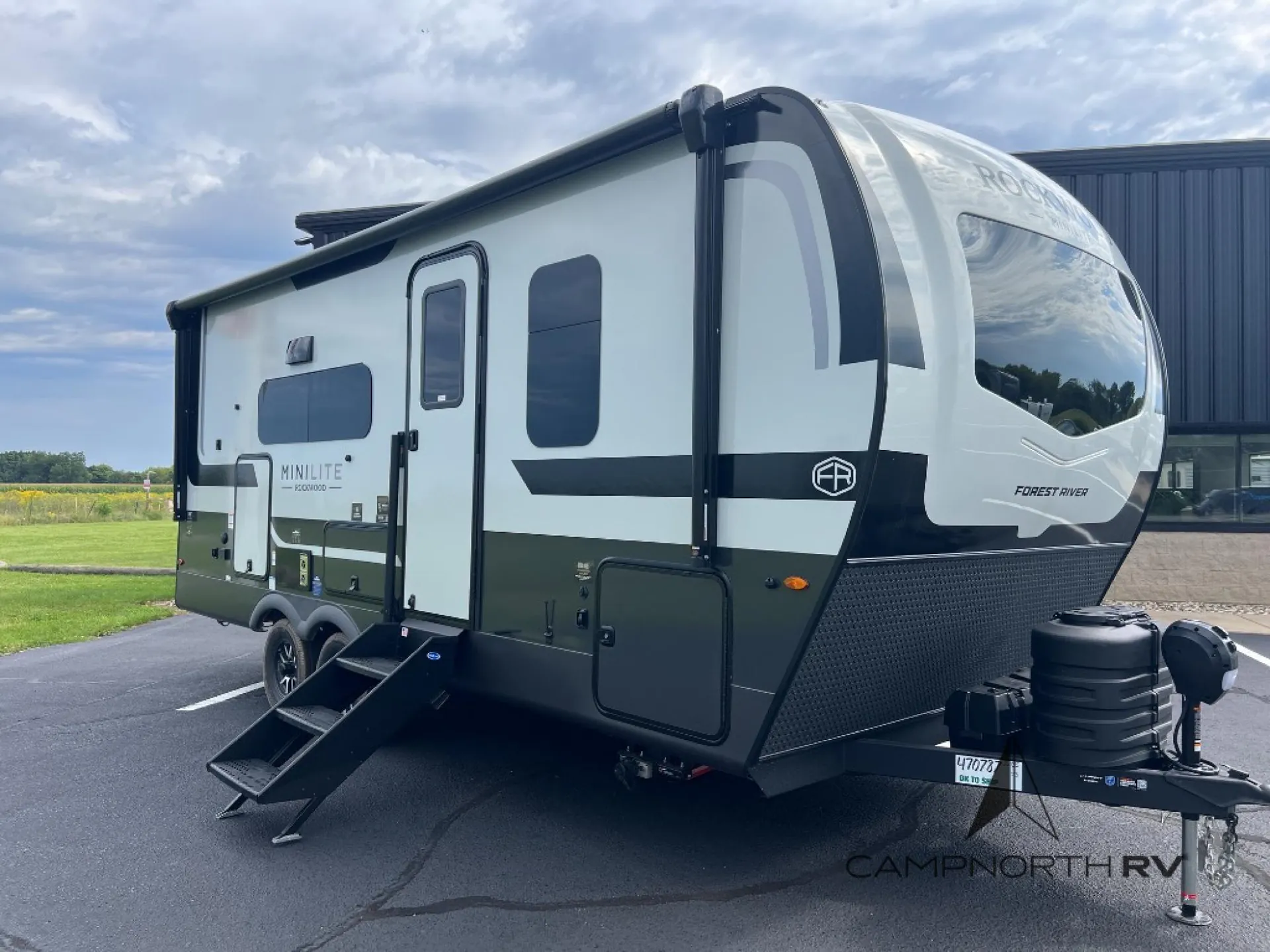 2027 Forest River Rockwood Mini Lite 2213S
