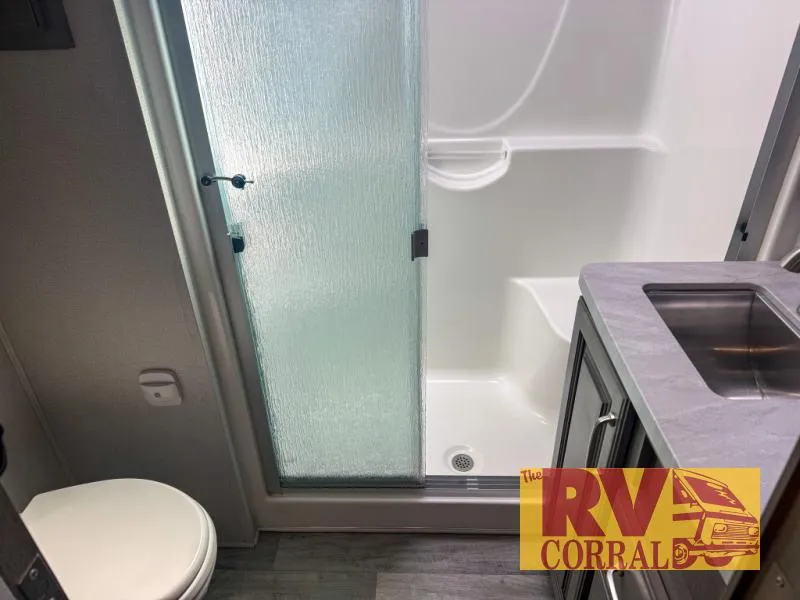 2021 Keystone Montana 3120RL - Photo 4