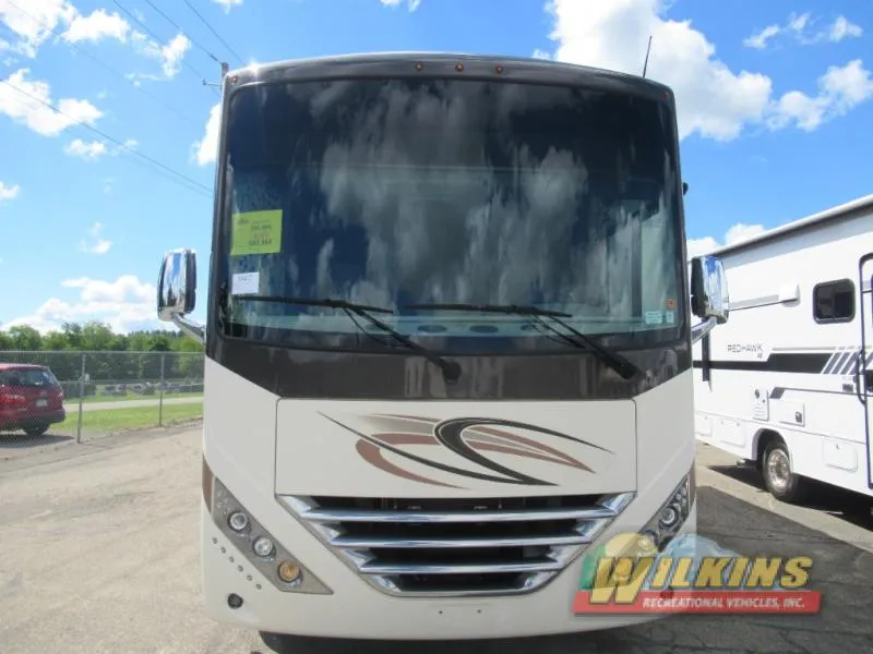2019 Thor Motor Coach Hurricane 35M - Photo 3
