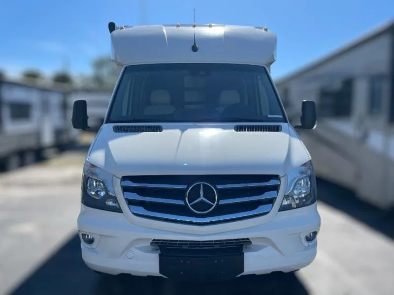 2019 Pleasure-Way Plateau XLMB - Photo 2