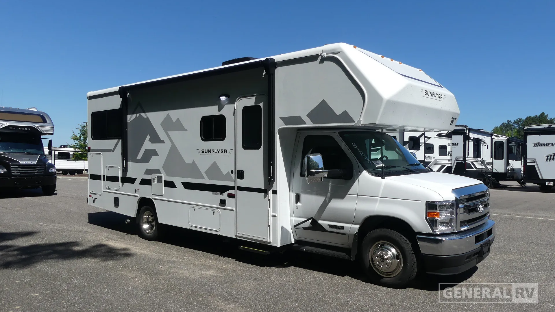 2027 Winnebago Sunflyer 24GG - Photo 2