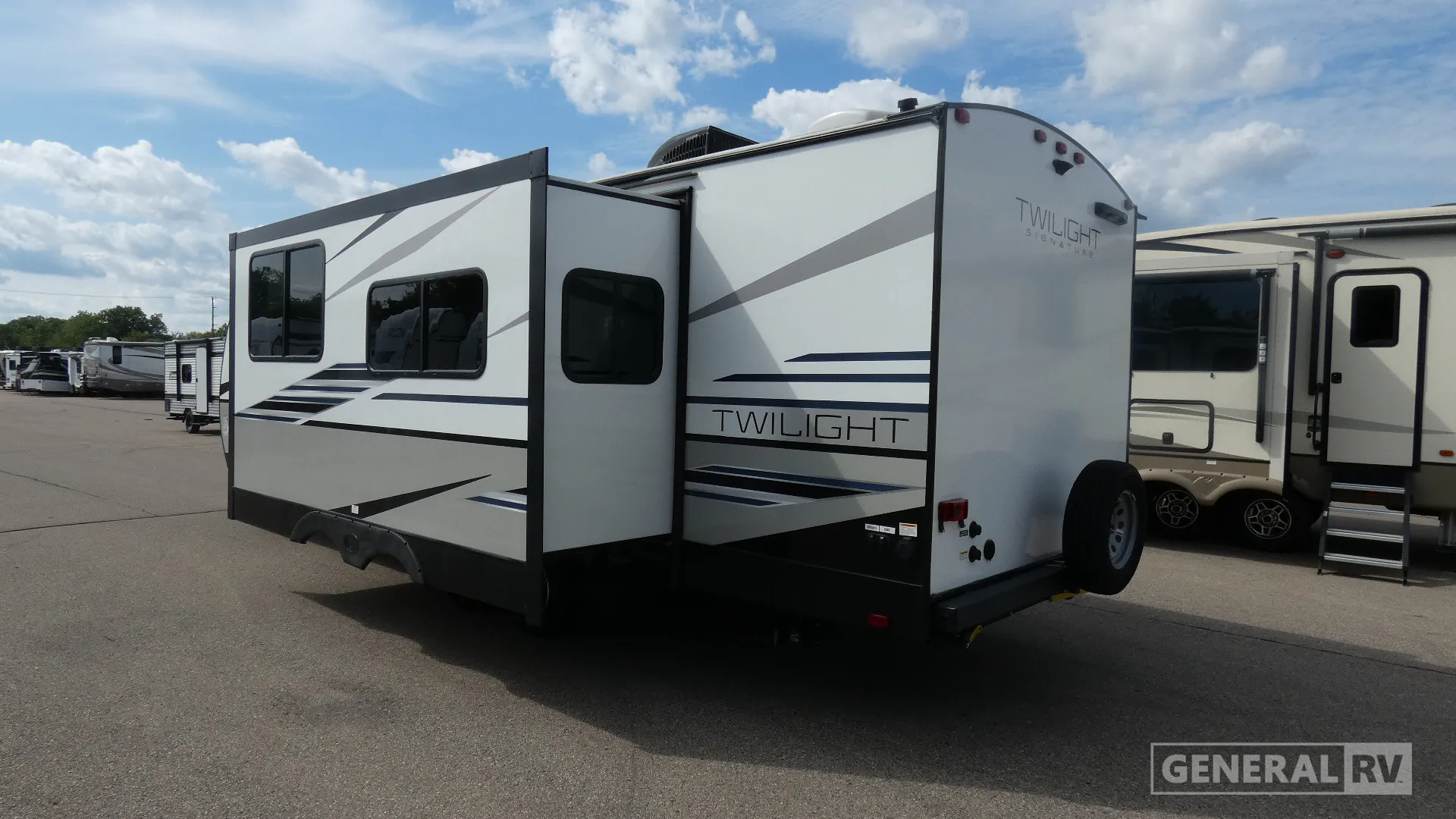 2022 Cruiser RV Twilight Signature TWS 2620 - Photo 4