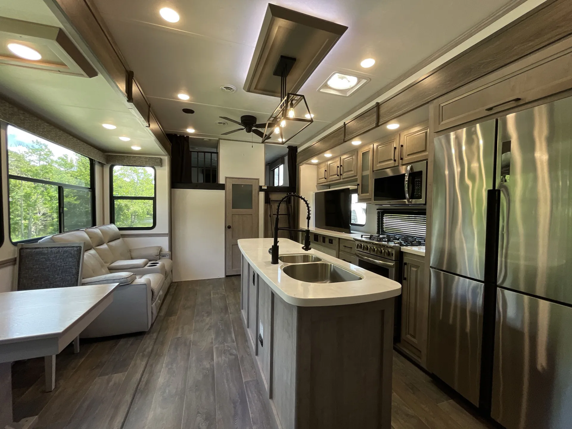 2023 dutchmen Yukon 412DB — living area main