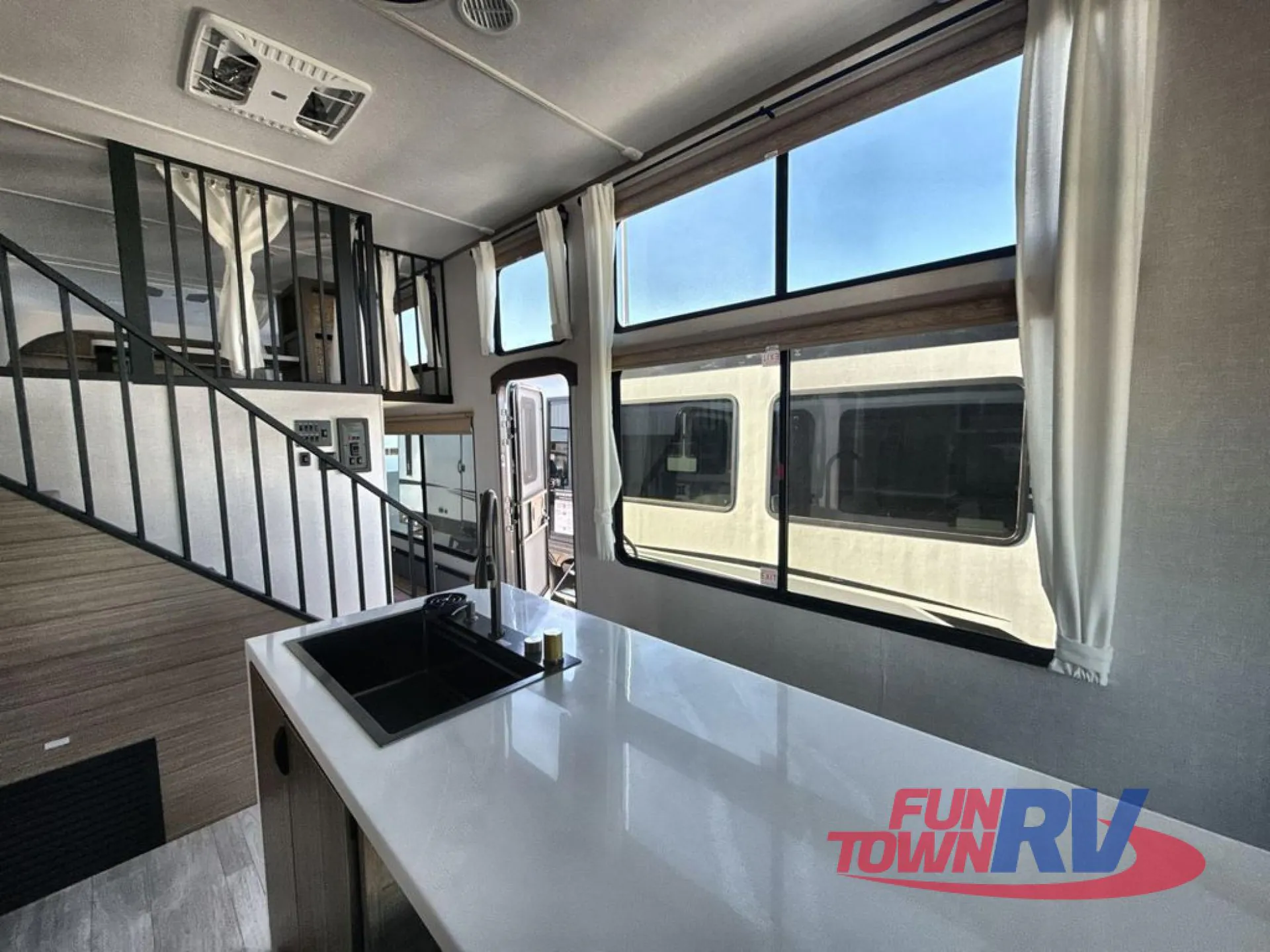 2025 Forest River Salem Grand Villa 42VERANDA - Photo 4