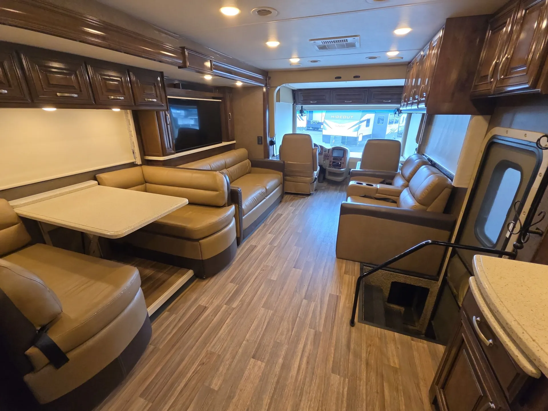 2018 Thor Motor Coach Palazzo 37.4 — living area main