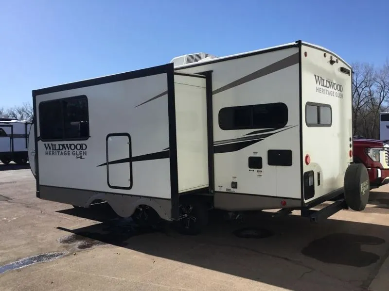 2023 Forest River RV Wildwood Heritage Glen Hyper-Lyte 22RKHL - Photo 4