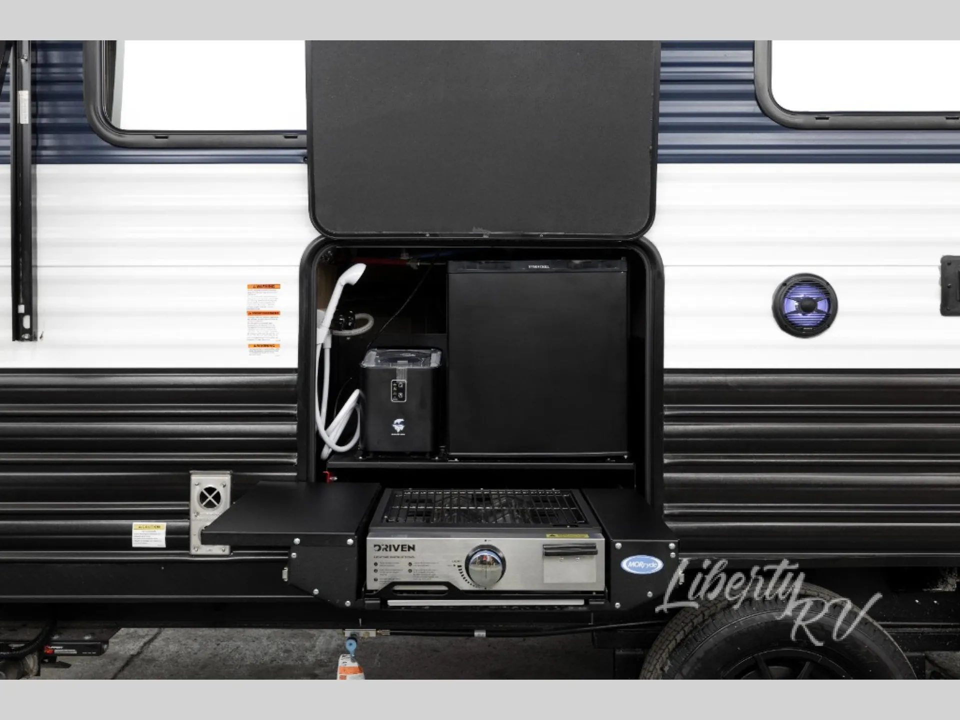 2026 Forest River Cherokee Grey Wolf 26SS — Photo 6