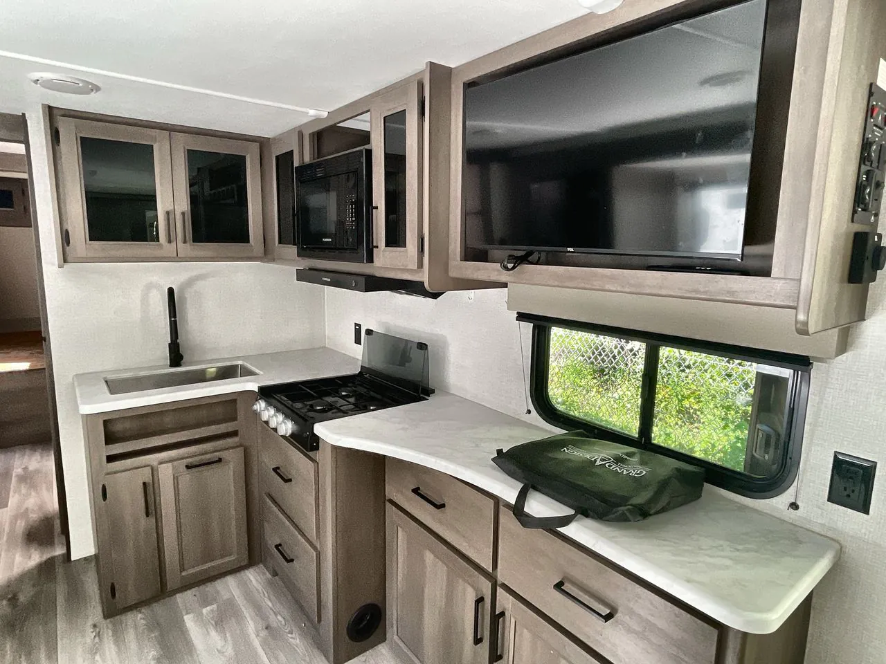 2025 Grand Design Transcend 265BHT - Photo 3