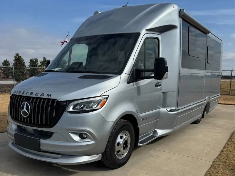 2026 Airstream Atlas 25MS - Photo 4