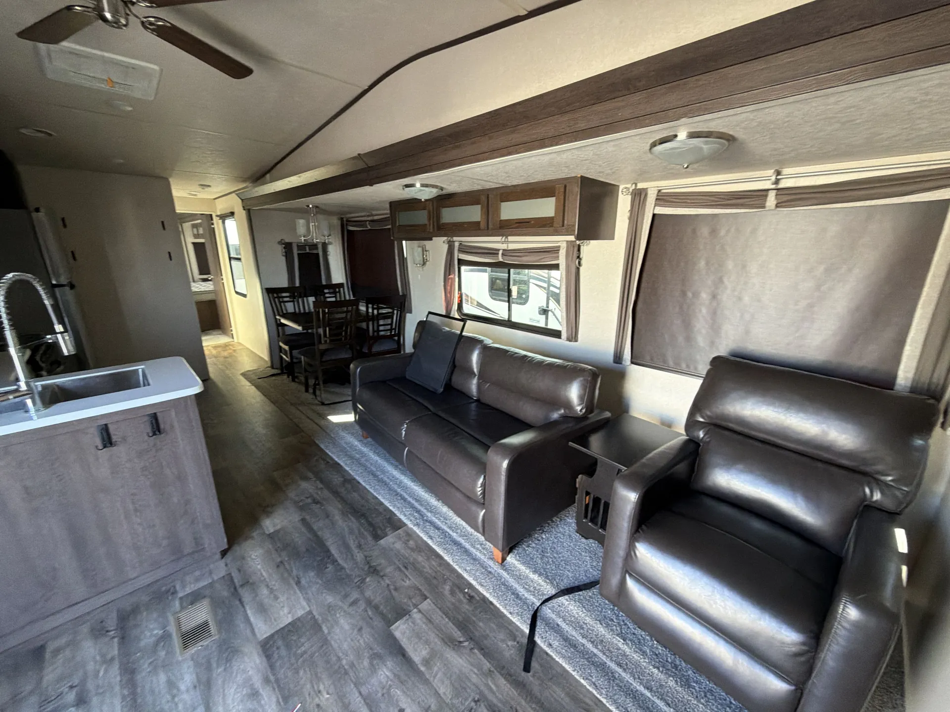 2018 Forest River Wildwood DLX 39FDEN — living area main