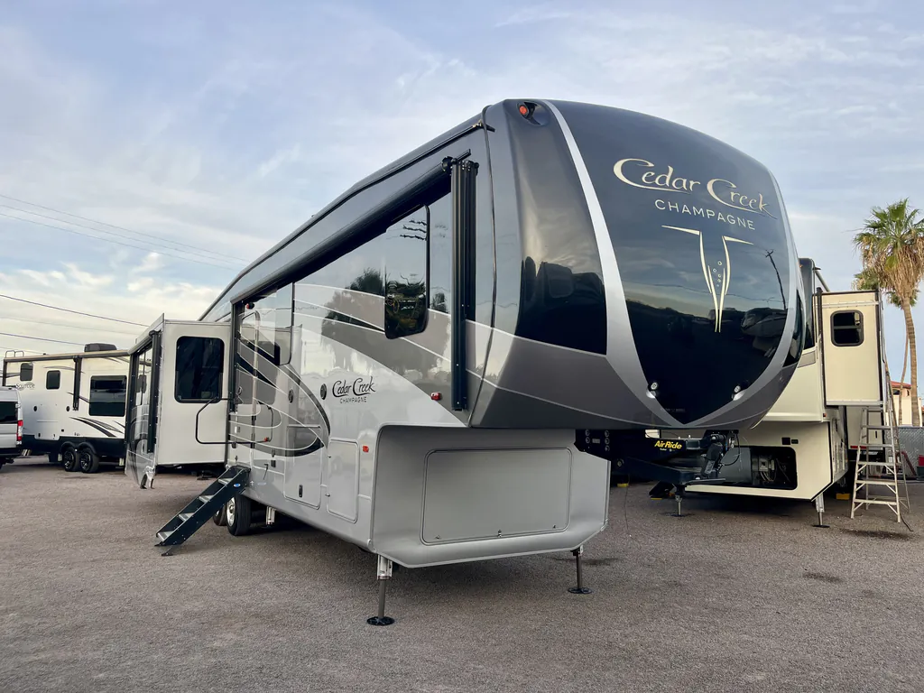 2017 Forest River Cedar Creek Champagne Edition 38EL, Photos photo 13
