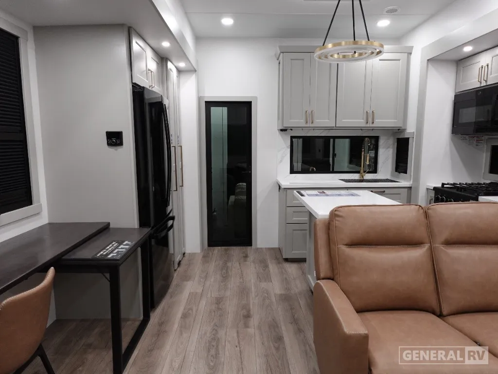 2025 Brinkley Model G 3250 - Photo 4