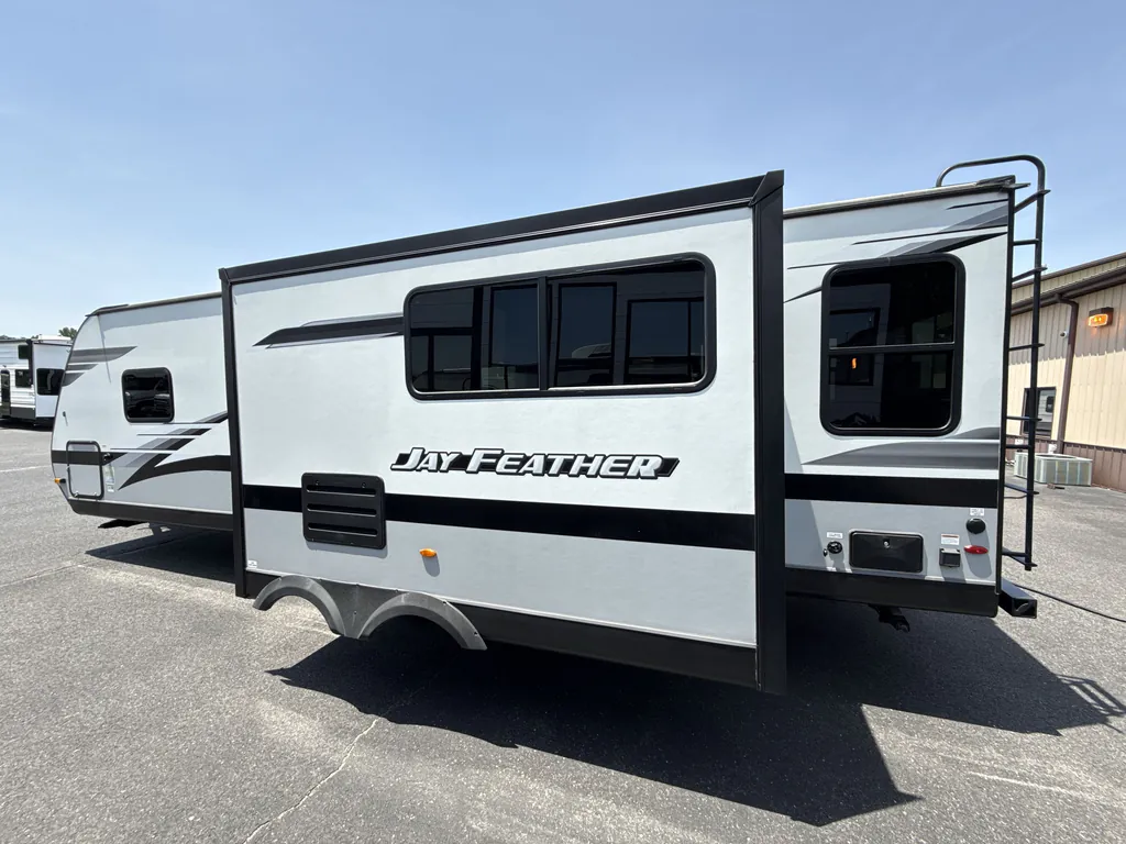 2022 Jayco Jay Feather 26RL, Photos photo 6