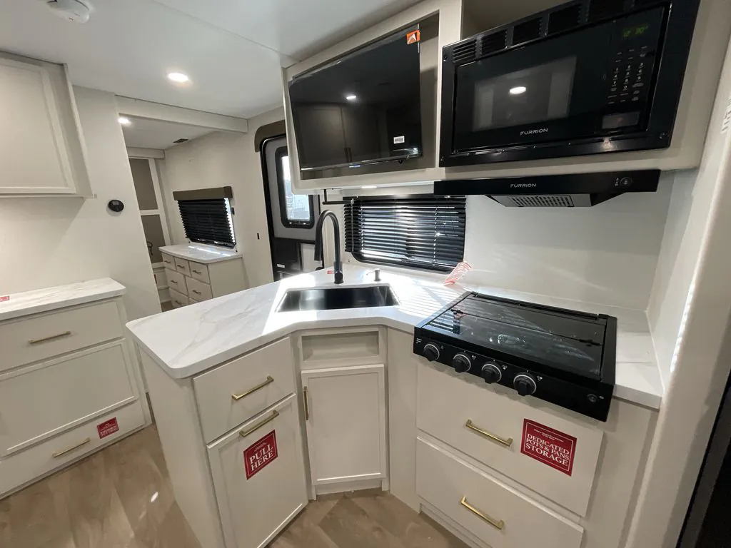 2027 Grand Design Transcend 335BHT, Photos photo 21