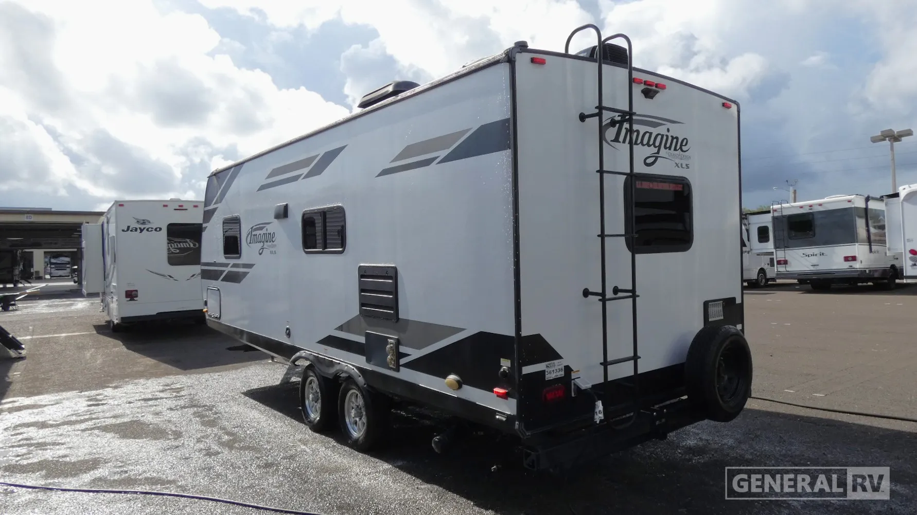 2019 Grand Design Imagine XLS 22RBE - Photo 4