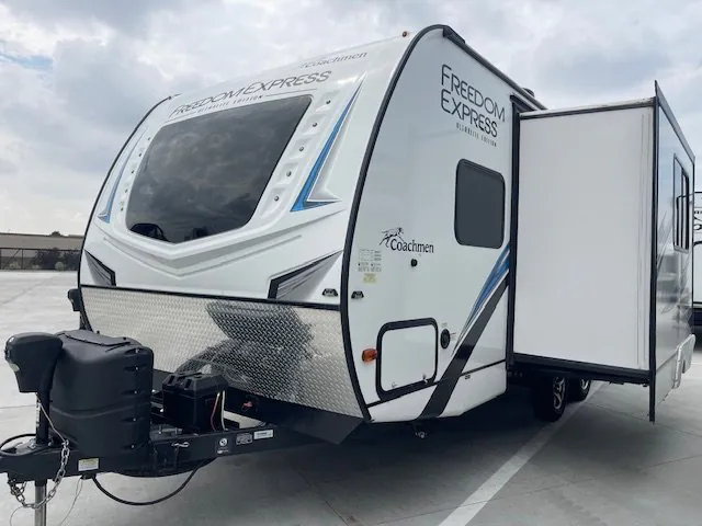 2021 Coachmen Freedom Express 238BHS - Photo 3