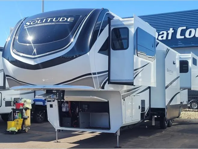 2025 Grand Design Solitude 380FL - Photo 4