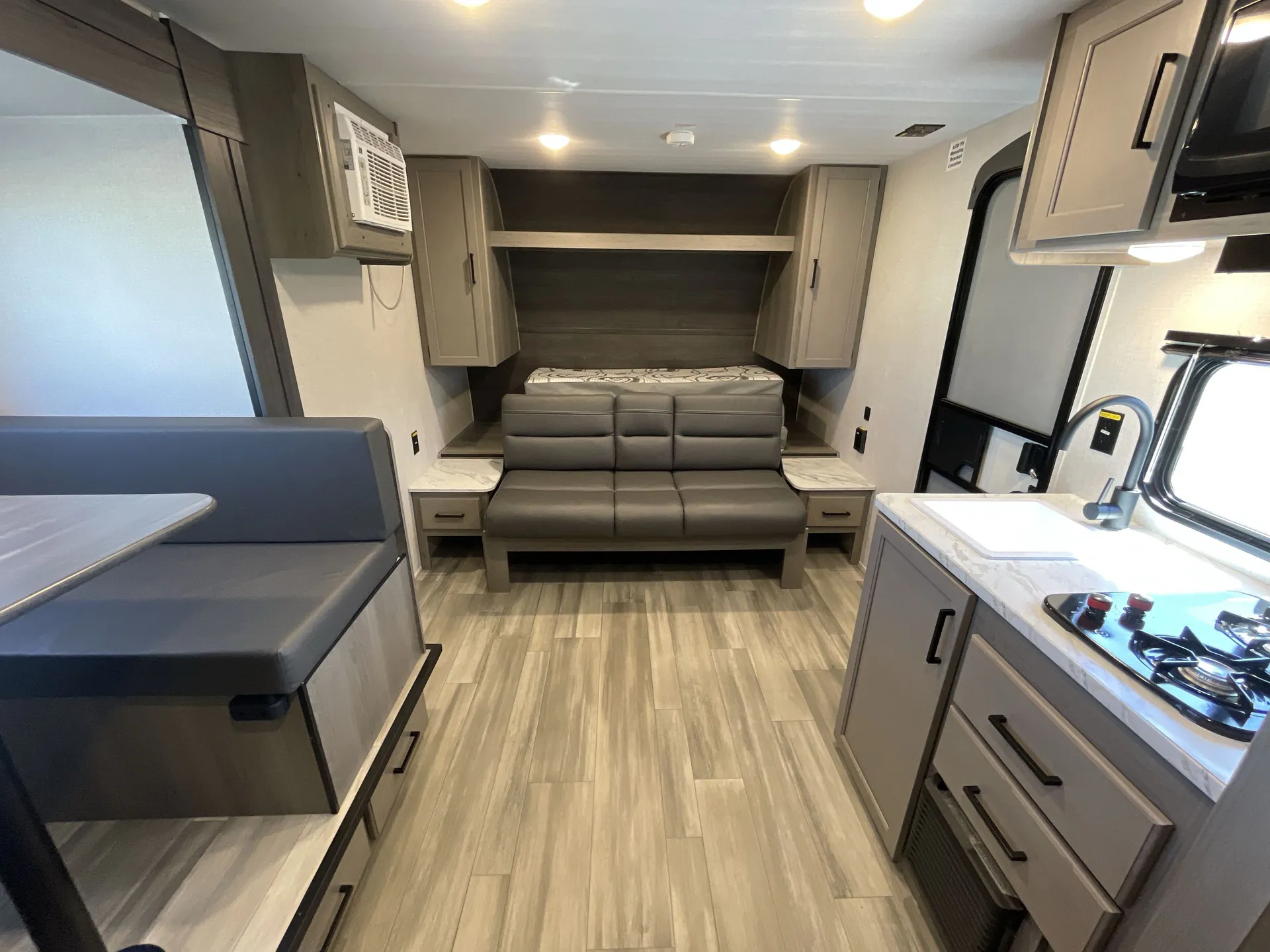 2024 Keystone Hideout Sport 181BH — living area main