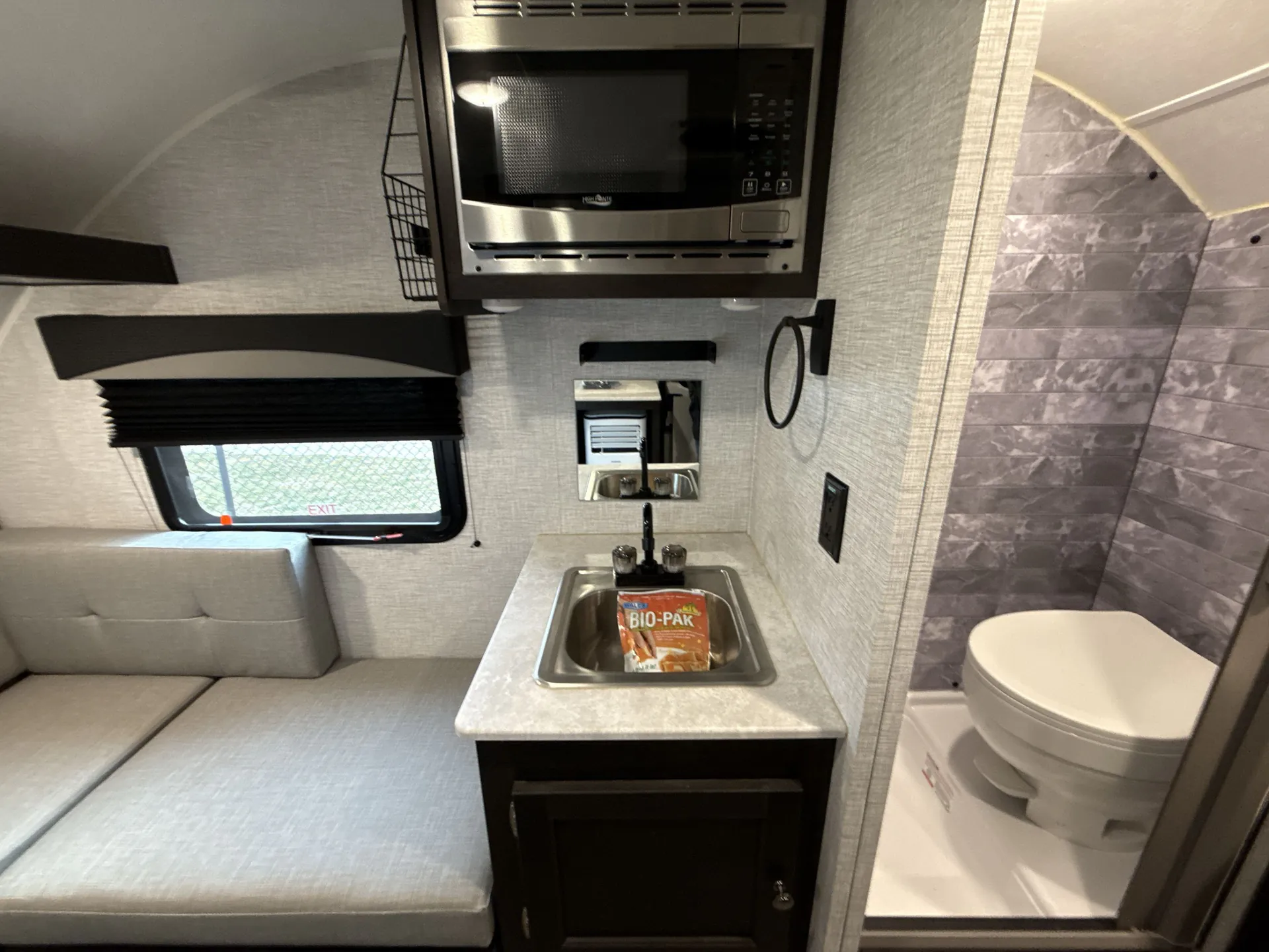 2024 Braxton Creek Bushwacker Plus 15RE — living area main