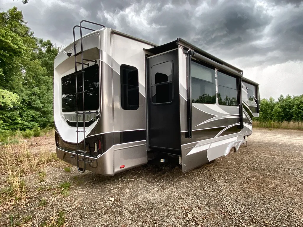 2021 Keystone Montana 3231CK, Photos photo 8