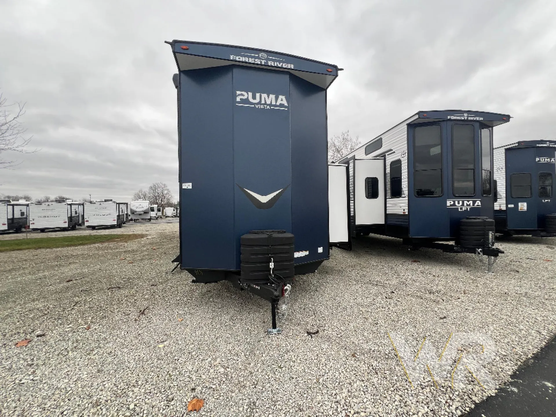 2026 Palomino Puma Destination 401RLFT - Photo 3