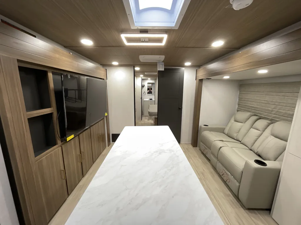 2026 Forest River Vibe Extreme Lite 2500FIK, Photos photo 2