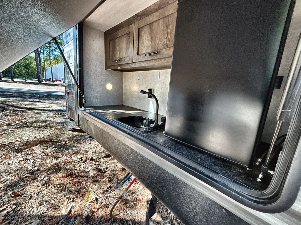 2021 Forest River Wildwood 31KQBTS, Photos photo 27